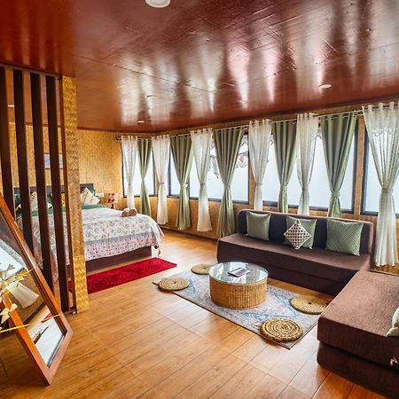 Monratino Himadrie -2 Mins Walk From Mall Road - All Rooms Have Kanchenjunga Mountain View Дарджилинг Экстерьер фото